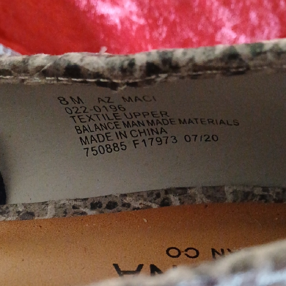Arizona Jean Company Women's Snakeskin Loafers - Tan and Gray NWOT - Picture 2 of 3